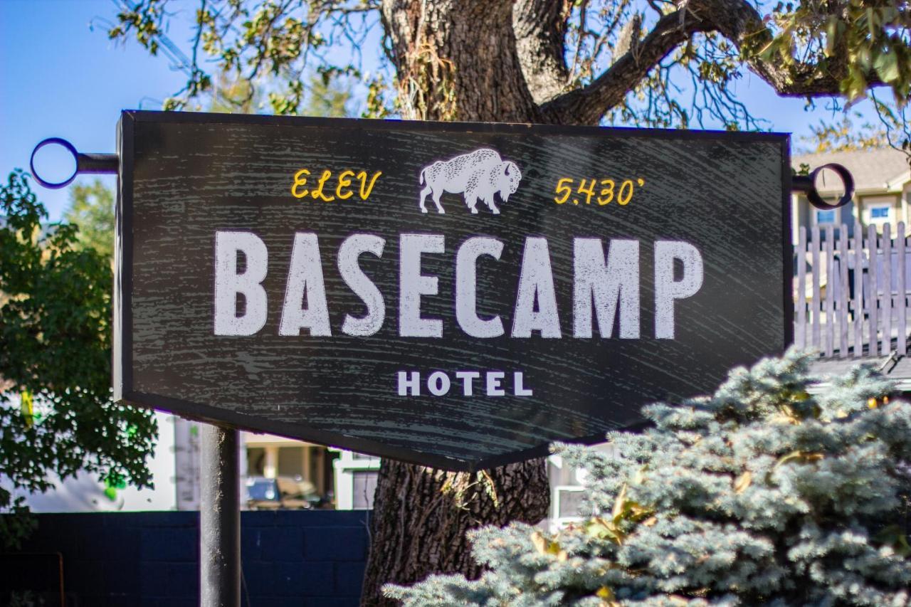 Отель Basecamp Боулдер Экстерьер фото